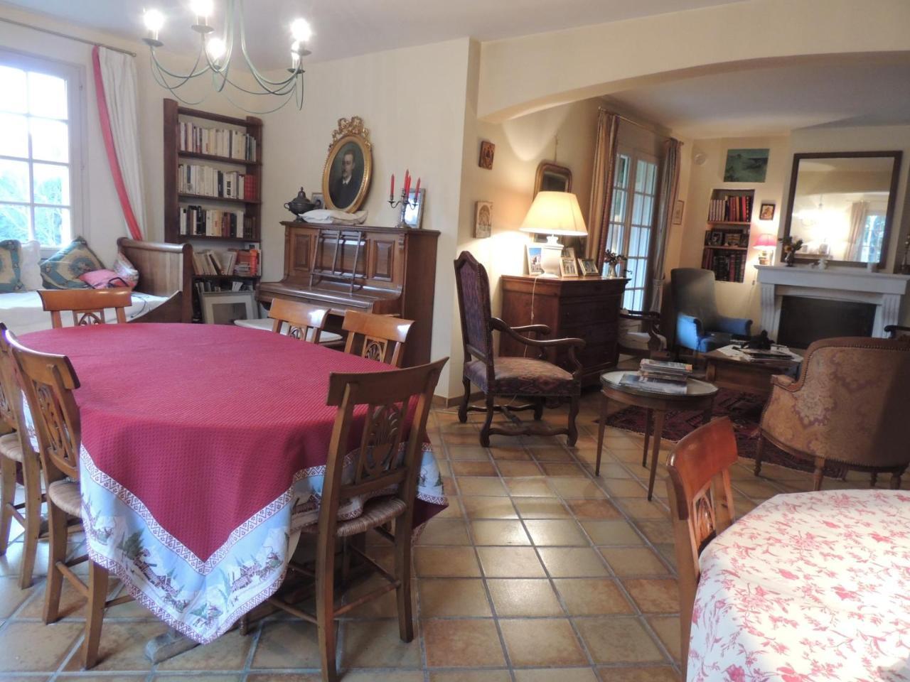 Clos Sainte-Garde Saint Didier  Buitenkant foto